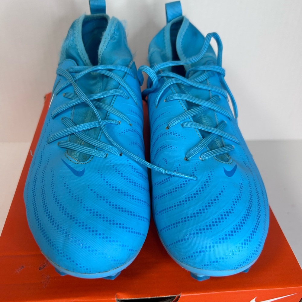 Nike Kids Blue Soccer Cleats - Vibrant Aqua